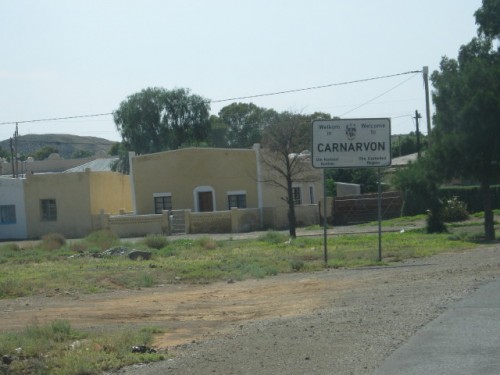 The entrance to the town from Williston (R63)